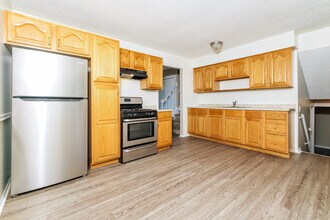 5252 Refugee Rd in Columbus, OH - Building Photo - Building Photo