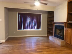 56131 Lindhurst St in Irving, TX - Building Photo - Building Photo