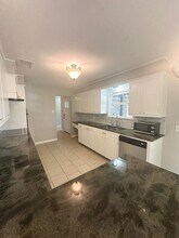 3204 W Golf Course Rd in Midland, TX - Building Photo - Building Photo