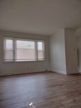 7910 S Muskegon Ave in Chicago, IL - Building Photo - Building Photo