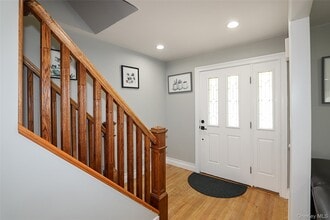 11 Otsego Ave in Dix Hills, NY - Building Photo - Building Photo