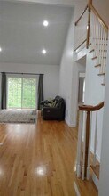 812 Pondview Loop in Wappingers Falls, NY - Building Photo - Building Photo