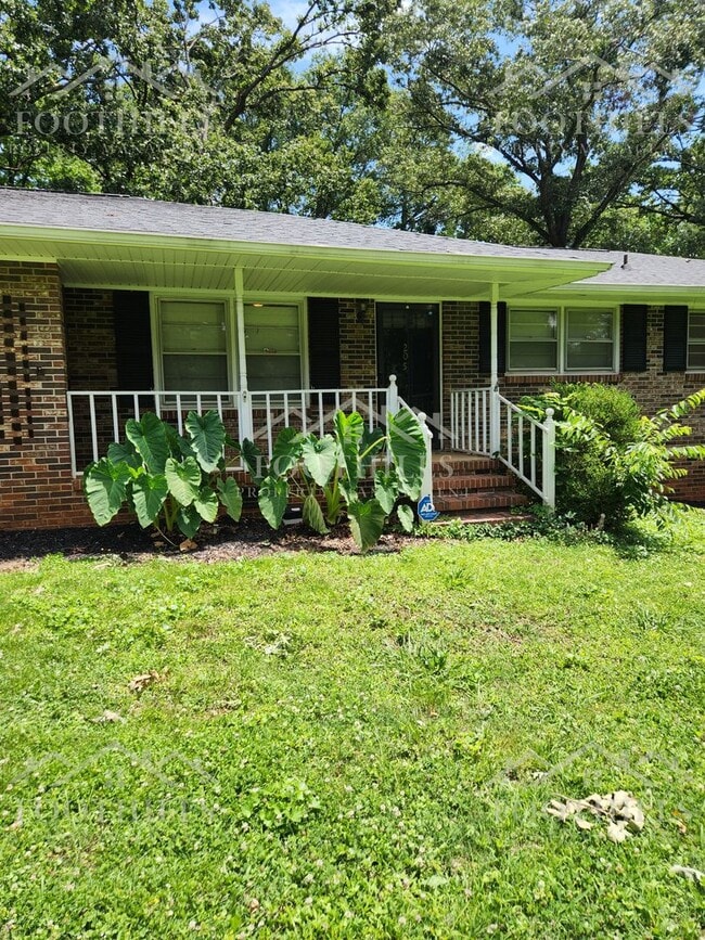 205 Clarke Stream Dr in Anderson, SC - Building Photo - Building Photo