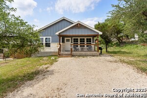 2319 Westview Dr in Canyon Lake, TX - Building Photo