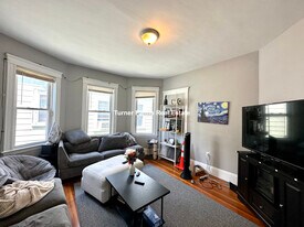 9 Taft St, Unit 3 in Boston, MA - Building Photo