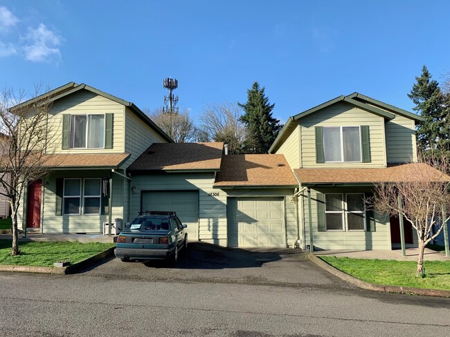 18304 SE Abernethy Ln in Milwaukie, OR - Building Photo - Building Photo