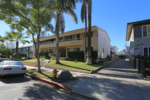 The Ramona Apartments in West Hollywood, CA - Foto de edificio - Building Photo