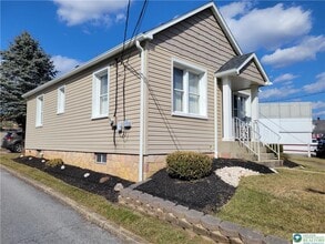 712 Chestnut St in Coplay, PA - Building Photo - Building Photo