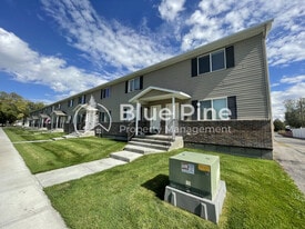 345 S Byron Ave in Shelley, ID - Building Photo