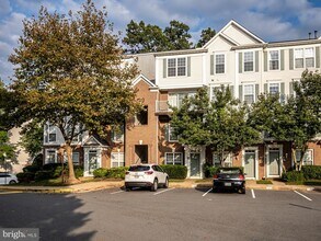 12755 Fair Crest Ct in Fairfax, VA - Building Photo - Building Photo