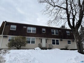 329 Blackstone Vlg in Meriden, CT - Building Photo