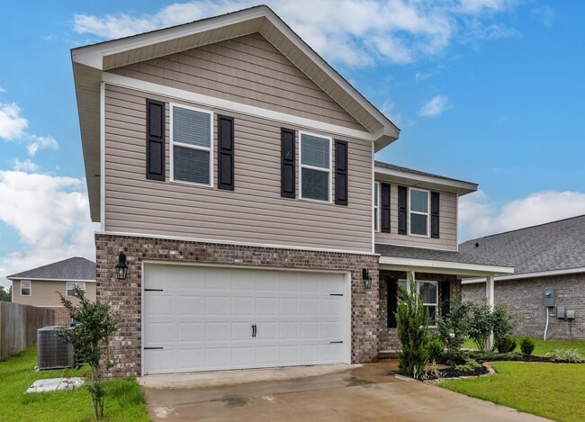 925 Merganser Way in Crestview, FL - Foto de edificio - Building Photo