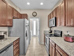 3976 Poinciana Ln in Hollywood, FL - Building Photo - Building Photo