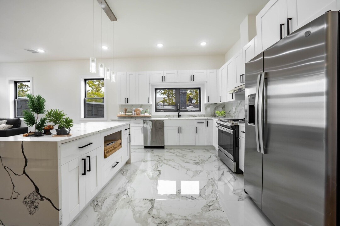 121 Prospect St-Unit -1 in Jersey City, NJ - Building Photo