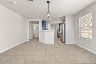 2122 York Bend in San Antonio, TX - Building Photo - Building Photo