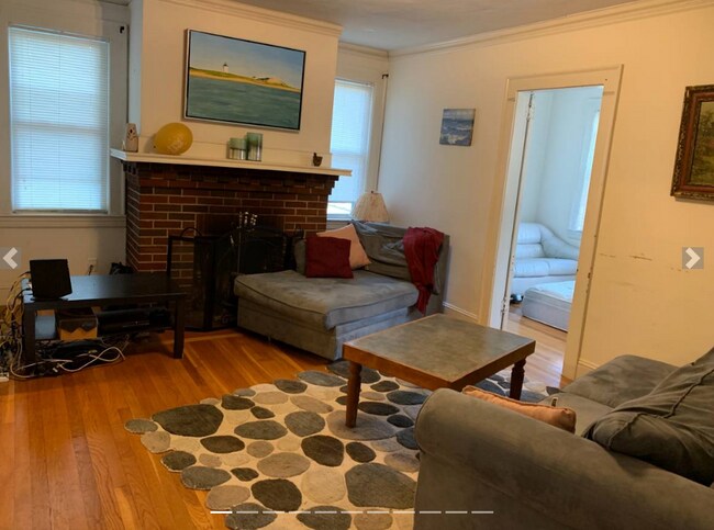 883 Boylston St, Unit 4 in Boston, MA - Foto de edificio - Building Photo