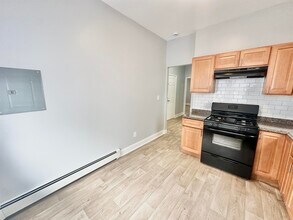 130 Grant Ave in Jersey City, NJ - Building Photo - Building Photo