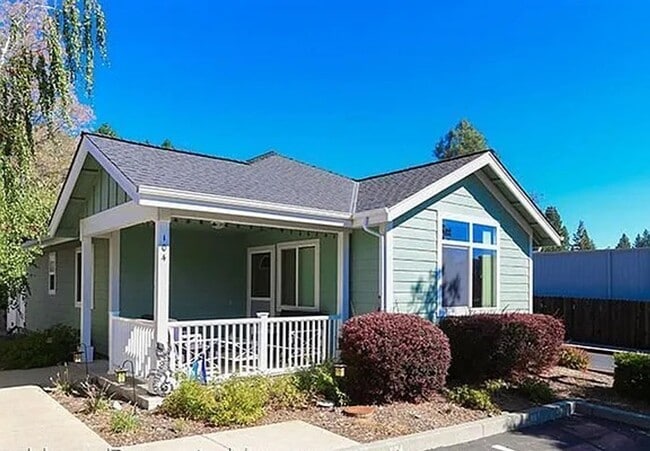 property at 104 Highlands Ct