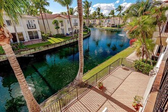20846 NE 32nd Ave in Aventura, FL - Building Photo - Building Photo