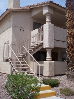 property at 925 Falconhead Ln
