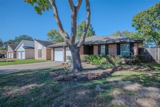 16250 Camino Del Sol Dr in Houston, TX - Building Photo - Building Photo