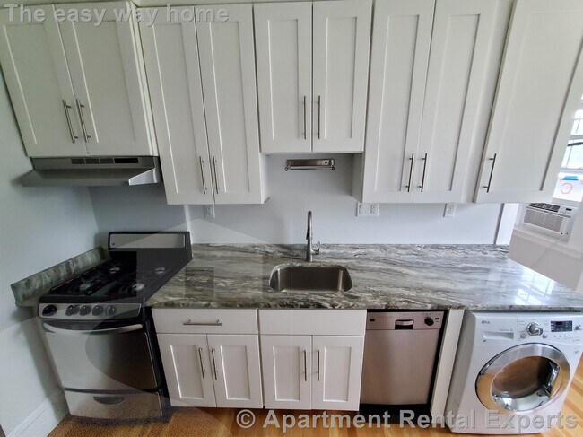 22 Concord Ave, Unit #15 in Cambridge, MA - Building Photo - Building Photo