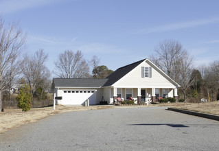 Country Garden Estates in Moore, SC - Foto de edificio - Building Photo