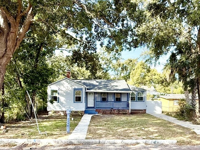 3308 N Avon Ave in Tampa, FL - Foto de edificio - Building Photo