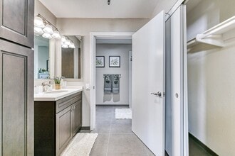 Altura Villas - 55+ Senior Apartments in Vista, CA - Foto de edificio - Building Photo