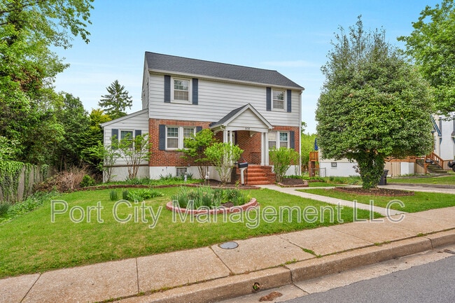 808 S Beechfield Ave in Baltimore, MD - Building Photo - Building Photo