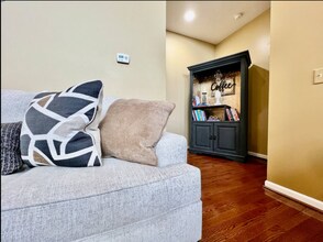 5531 Oakview Terrace in Hamilton, OH - Building Photo - Building Photo