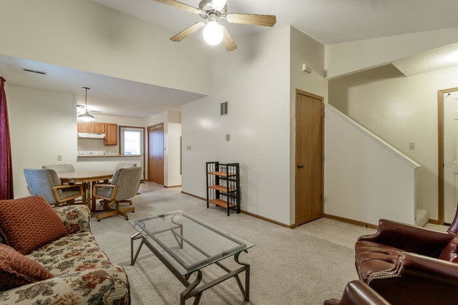 2434 Pimlico Ct in Columbia, MO - Building Photo - Building Photo