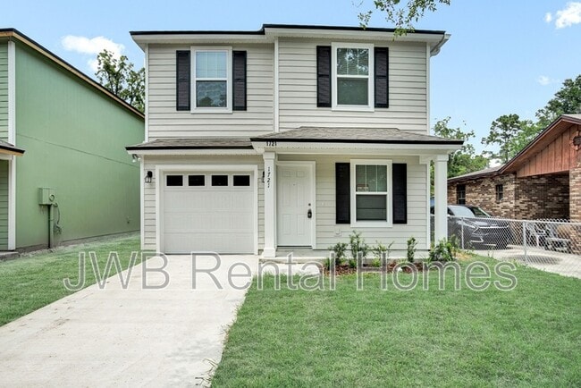 property at 1721 W 9th St