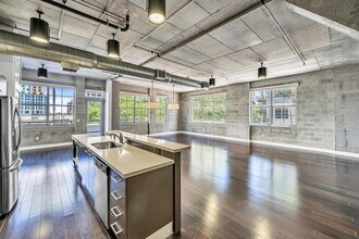 411 NW 1st Ave in Fort Lauderdale, FL - Building Photo - Building Photo