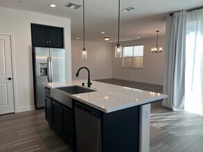 4436 Sierra Pine Way in Rocklin, CA - Building Photo - Building Photo