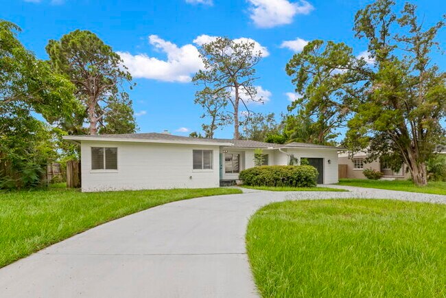 6120 5th Ave N in St. Petersburg, FL - Building Photo - Building Photo