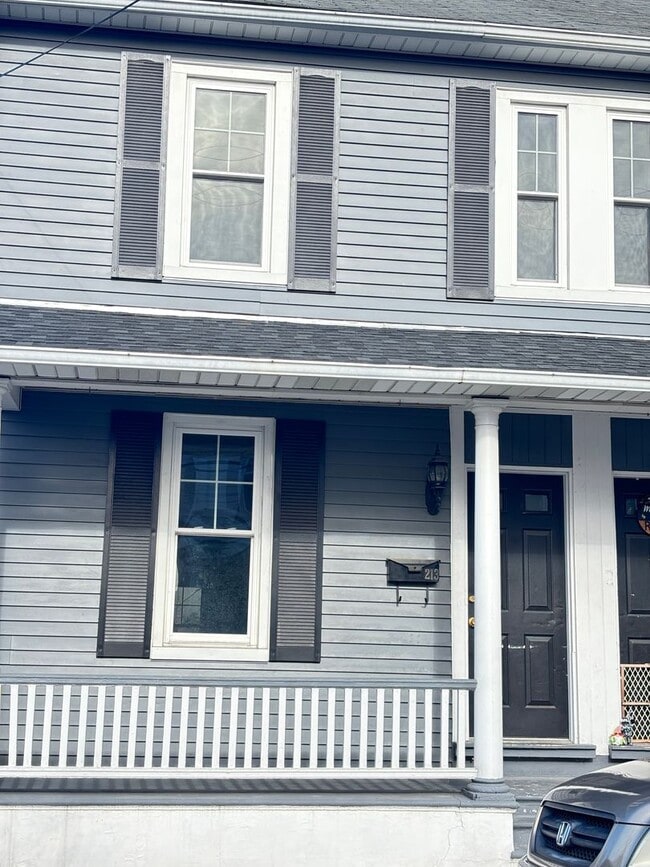 213 Penn St in Bath, PA - Building Photo - Building Photo