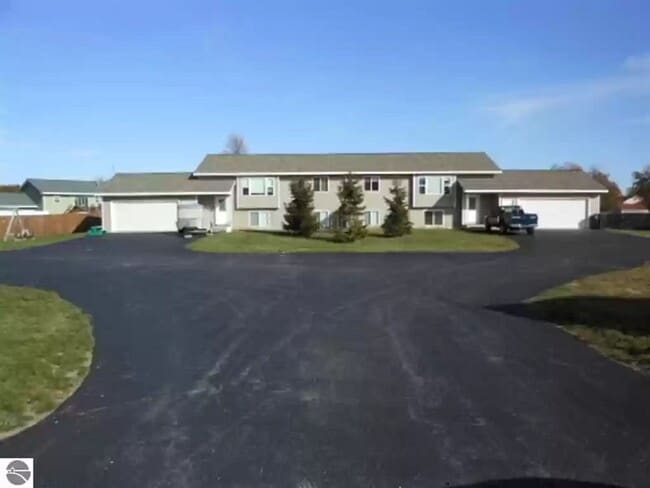 property at 2481 Woodcock Ln