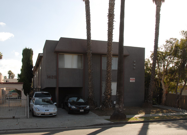 1426 S Cochran Ave in Los Angeles, CA - Foto de edificio - Building Photo