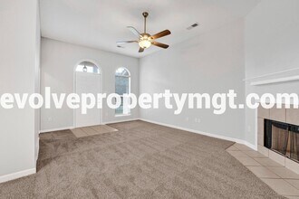 6875 Manslick Rd in Cordova, TN - Building Photo - Building Photo