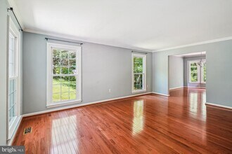 13002 Aderman Ct in Woodbridge, VA - Building Photo - Building Photo