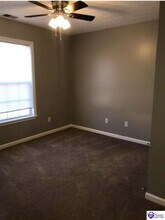 124 Clover Ct in Radcliff, KY - Building Photo - Building Photo