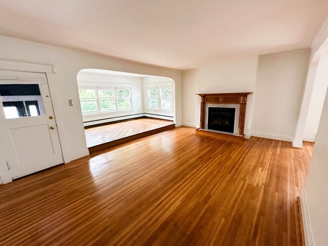 299 Wellington Rd, Unit 1 in Buffalo, NY - Building Photo - Building Photo