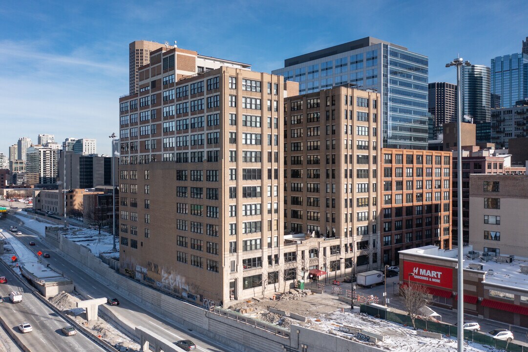 Haberdasher Square Lofts in Chicago, IL - Building Photo