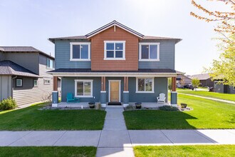 136 Bull Frog Dr in Bozeman, MT - Building Photo - Building Photo