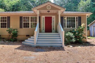 831 Tanner Dr in Scottdale, GA - Building Photo - Building Photo