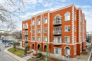 8 Dufferin St Apartments