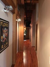 1250 W Van Buren St, Unit 301 in Chicago, IL - Foto de edificio - Building Photo