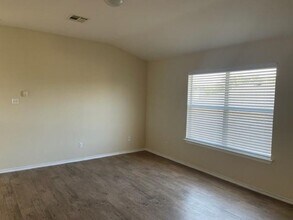 2105 Fall Creek Dr in Leander, TX - Building Photo - Building Photo