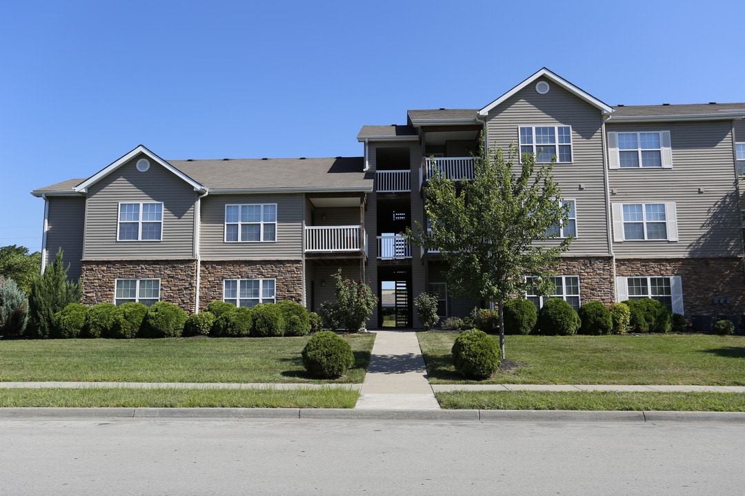The Orchards in Kansas City, MO - Building Photo